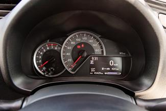 2015 Toyota Vitz - Thumbnail