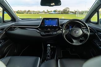 2019 Toyota C-HR - Thumbnail
