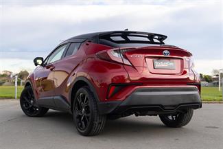 2019 Toyota C-HR - Thumbnail
