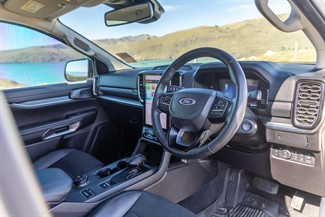 2023 Ford Everest - Thumbnail