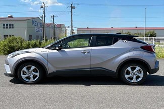 2018 Toyota C-HR - Thumbnail