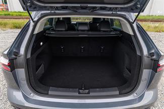 2025 MG Hs - Thumbnail