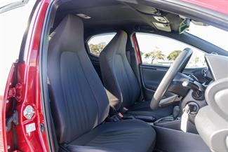 2021 Toyota Yaris - Thumbnail