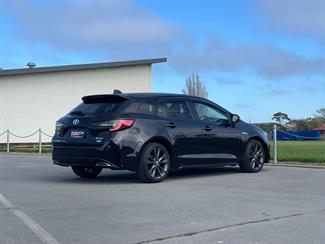 2020 Toyota Corolla - Thumbnail