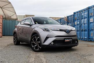 2017 Toyota C-HR - Thumbnail