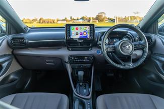 2021 Toyota Yaris - Thumbnail