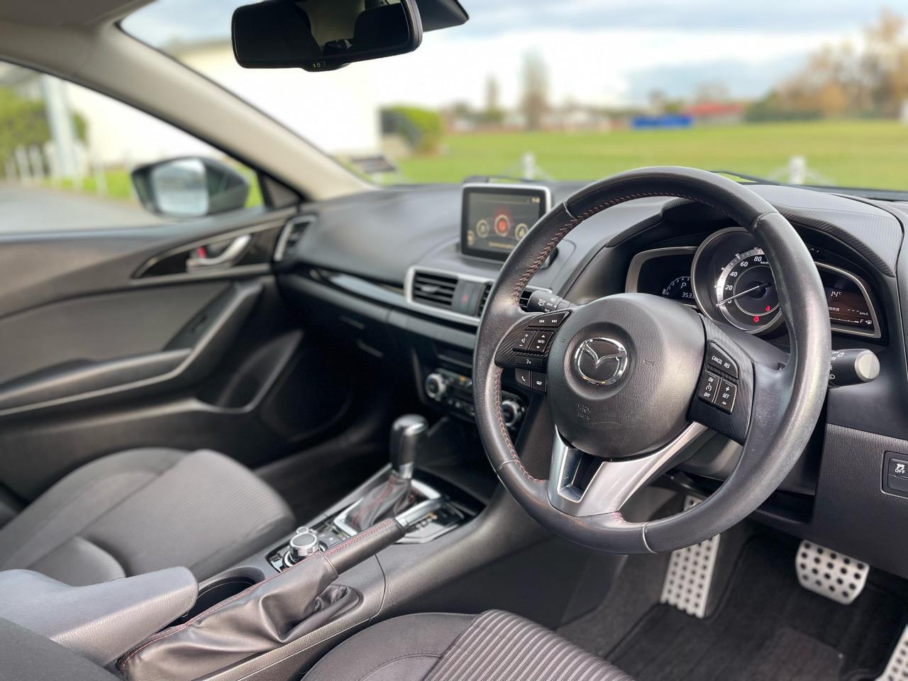 2015 Mazda Axela