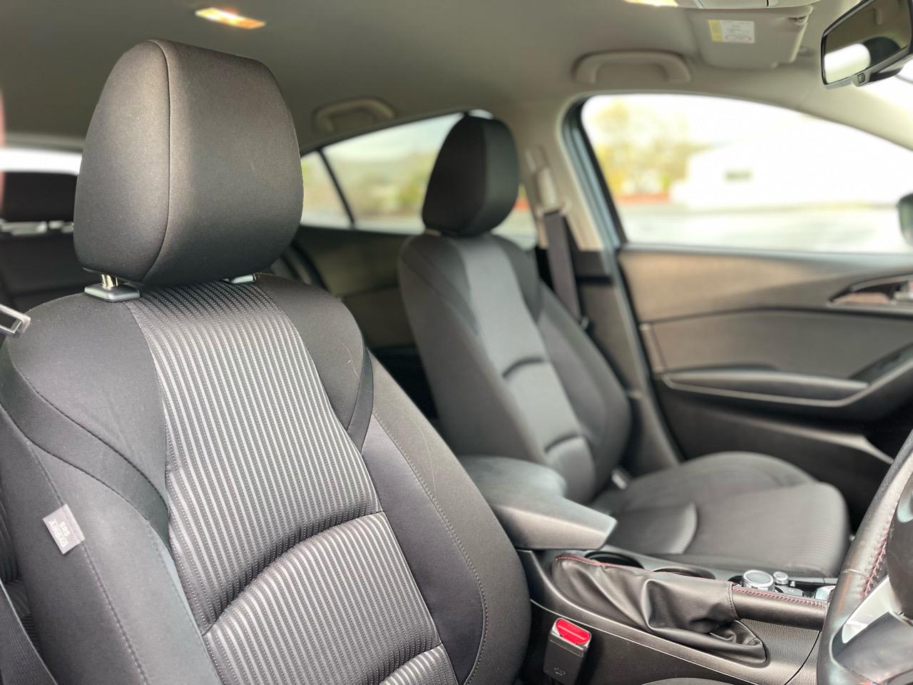2015 Mazda Axela