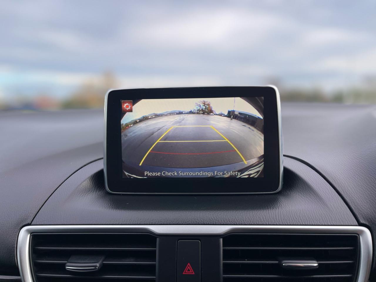 2015 Mazda Axela