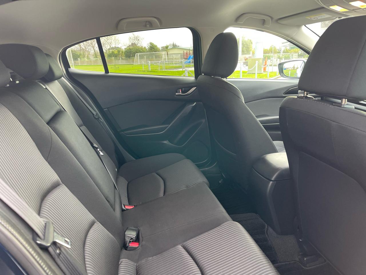 2015 Mazda Axela