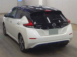 2018 Nissan LEAF - Thumbnail