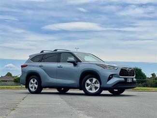 2021 Toyota Highlander - Thumbnail