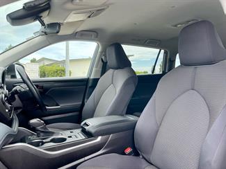 2021 Toyota Highlander - Thumbnail