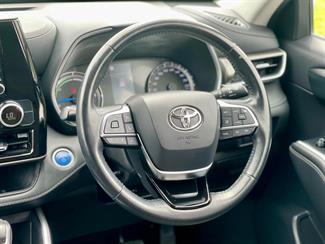 2021 Toyota Highlander - Thumbnail