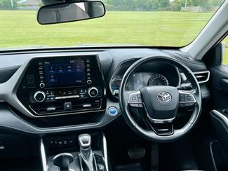 2021 Toyota Highlander - Thumbnail