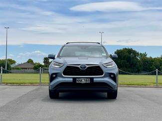 2021 Toyota Highlander - Thumbnail