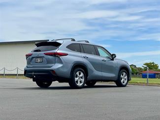 2021 Toyota Highlander - Thumbnail