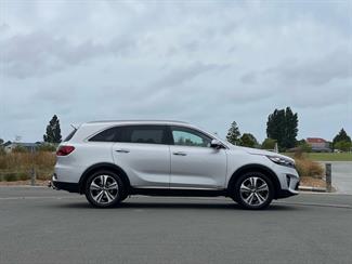2018 Kia Sorento - Thumbnail
