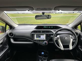 2013 Toyota AQUA - Thumbnail