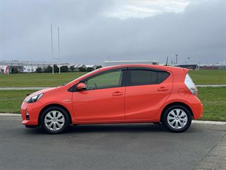 2013 Toyota AQUA - Thumbnail