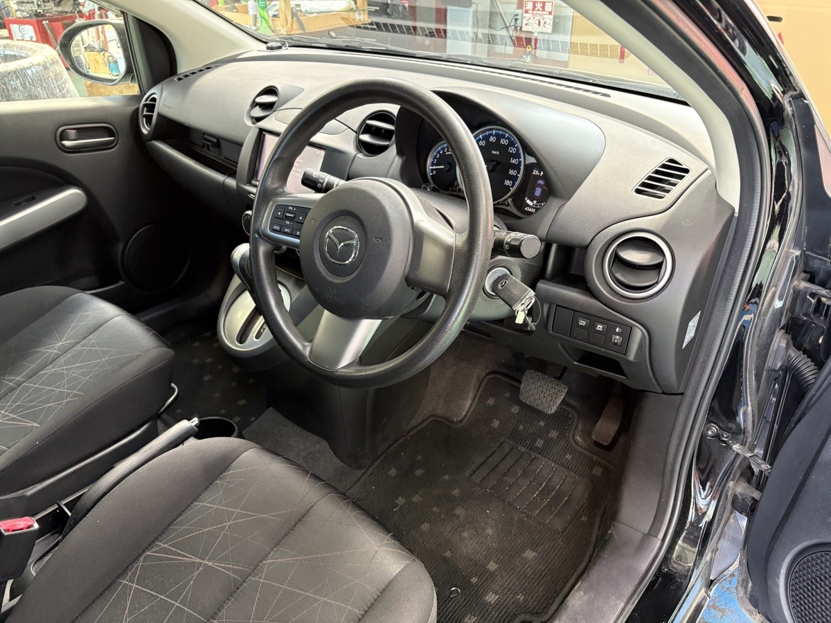 2012 Mazda Demio