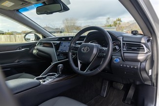 2017 Toyota Camry - Thumbnail