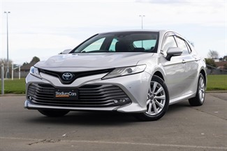 2017 Toyota Camry - Thumbnail