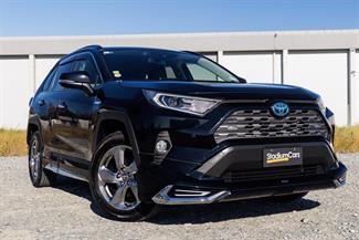 2019 Toyota RAV4 - Thumbnail