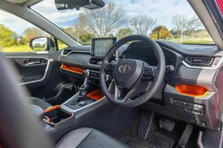 2022 Toyota RAV4 - Thumbnail