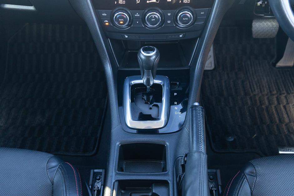 2014 Mazda Atenza