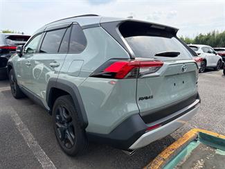 2022 Toyota RAV4 - Thumbnail