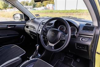 2014 Suzuki Swift - Thumbnail