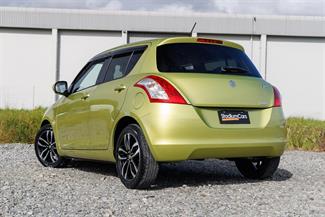 2014 Suzuki Swift - Thumbnail