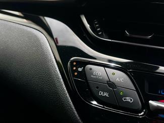 2018 Toyota C-HR - Thumbnail