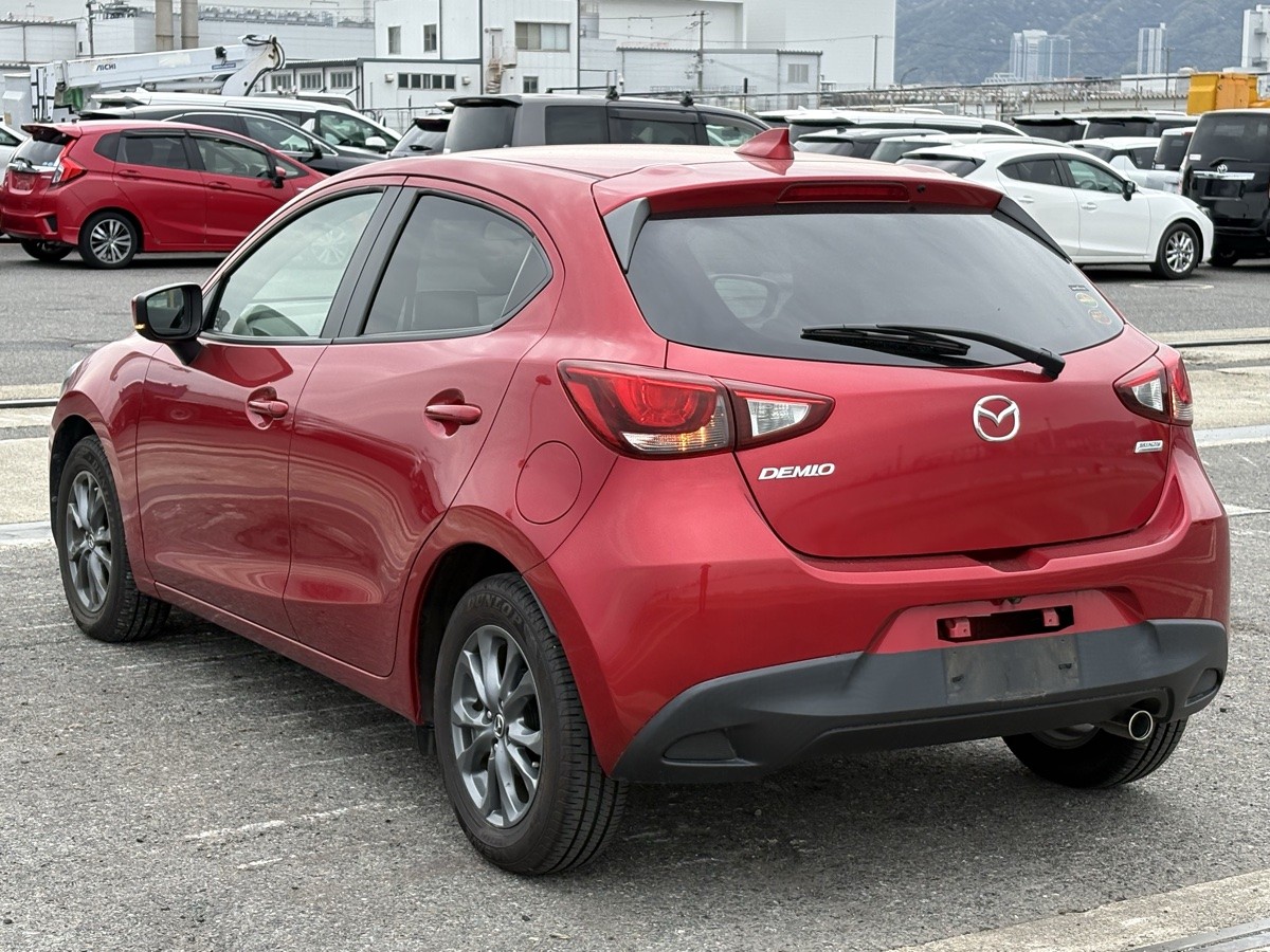2017 Mazda Demio