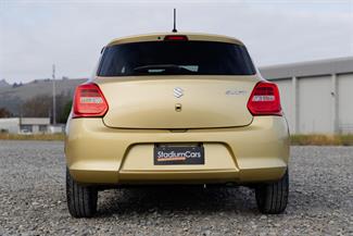 2017 Suzuki Swift - Thumbnail