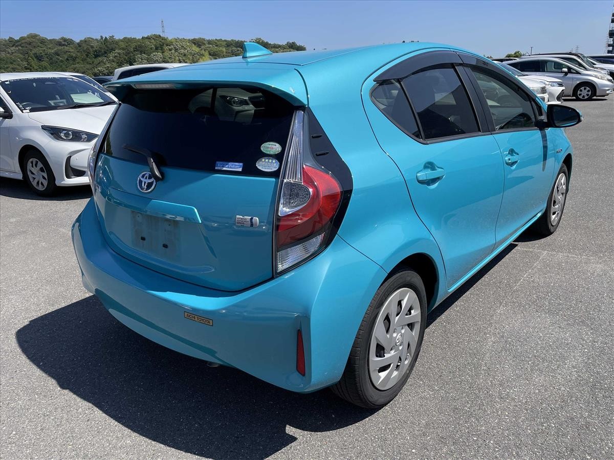 2017 Toyota AQUA