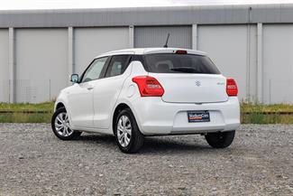 2017 Suzuki Swift - Thumbnail