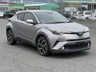 2017 Toyota C-HR - Thumbnail