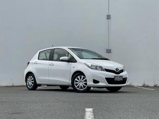 2013 Toyota Yaris - Thumbnail