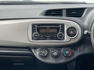 2013 Toyota Yaris - Thumbnail
