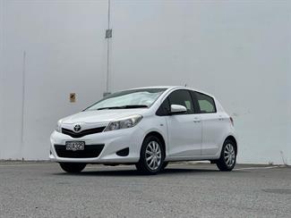 2013 Toyota Yaris - Thumbnail