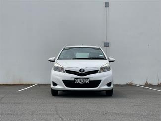 2013 Toyota Yaris - Thumbnail