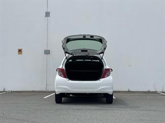 2013 Toyota Yaris - Thumbnail