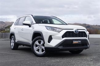 2019 Toyota RAV4 - Thumbnail