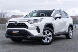 2019 Toyota RAV4 - Thumbnail