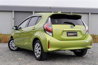2018 Toyota AQUA - Thumbnail