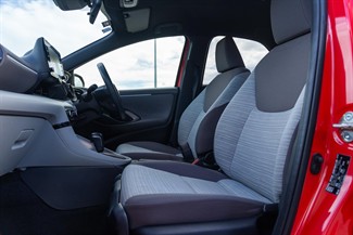 2020 Toyota Yaris - Thumbnail