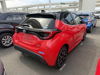 2020 Toyota Yaris - Thumbnail