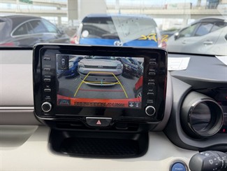 2020 Toyota Yaris - Thumbnail
